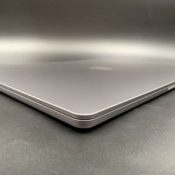 Macbook Air M2 15-inch 512GB Space Grey - Image 2