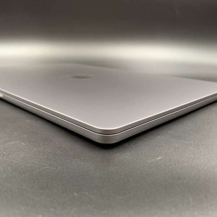 Macbook Air M2 15-inch 512GB Space Grey - Image 3