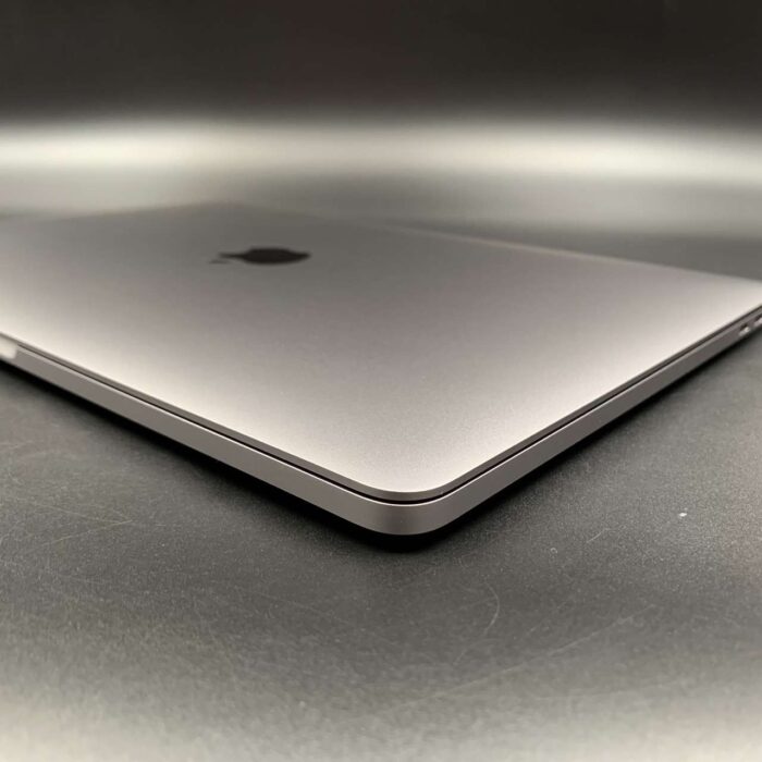 Macbook Pro 13" 2019 | 2,4GHz i5 | 8GB | 512GB Space Grey - Image 3