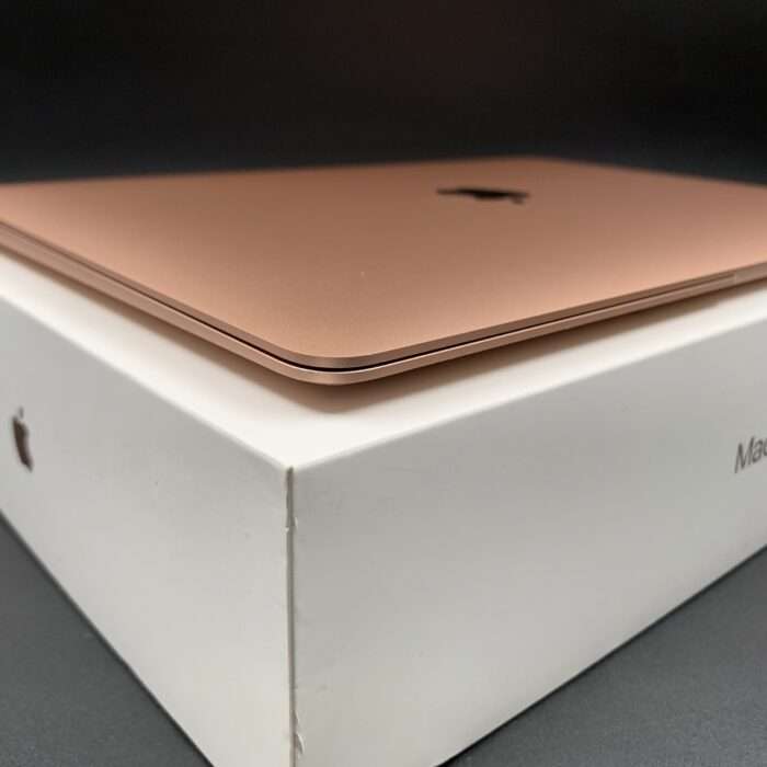 Macbook Air 13" 2020 | 1,1GHz i3 | 8GB | 256GB Rose Gold - Image 2