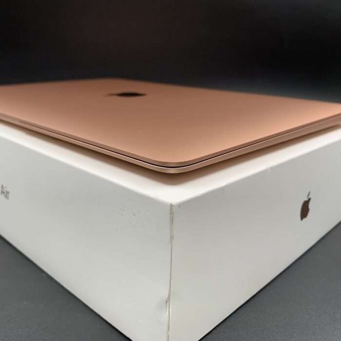 Macbook Air 13" 2020 | 1,1GHz i3 | 8GB | 256GB Rose Gold - Image 3