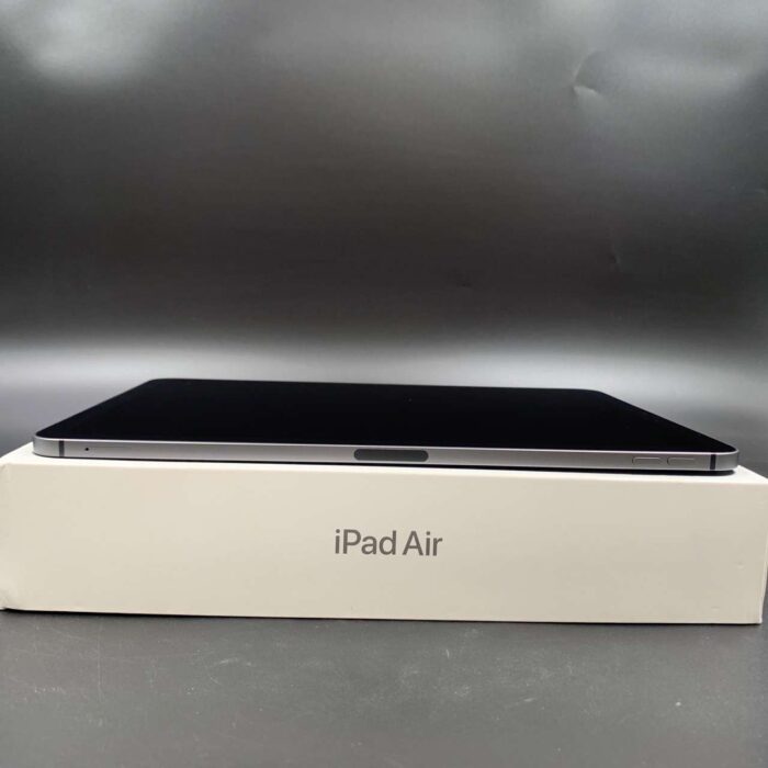 iPad Air 5th Generation 64GB Wifi-Cellular Space Gray - Image 2