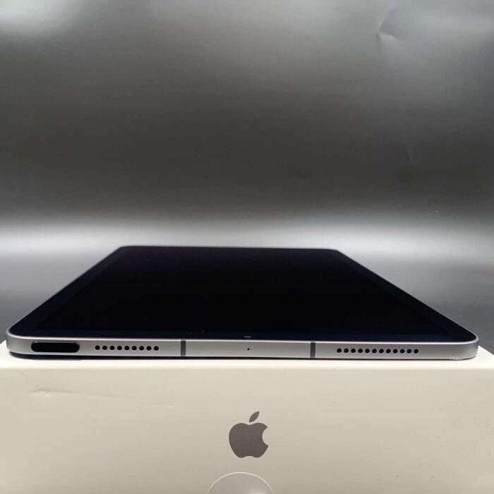 iPad Air 5th Generation 64GB Wifi-Cellular Space Gray - Image 3