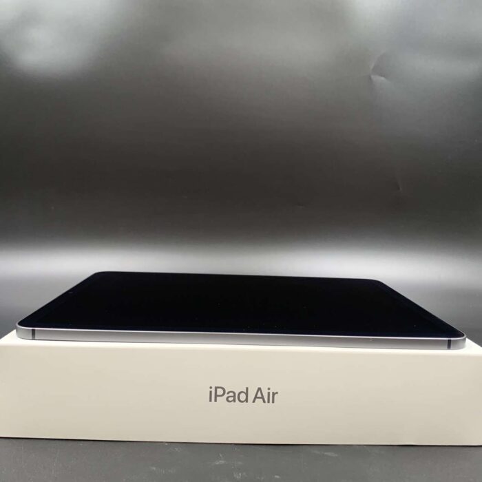 iPad Air 5th Generation 64GB Wifi-Cellular Space Gray - Image 4