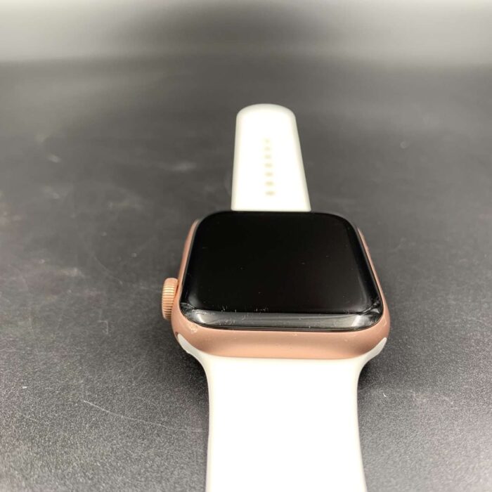 Apple Watch Series SE 44MM Rose Gold - Image 3