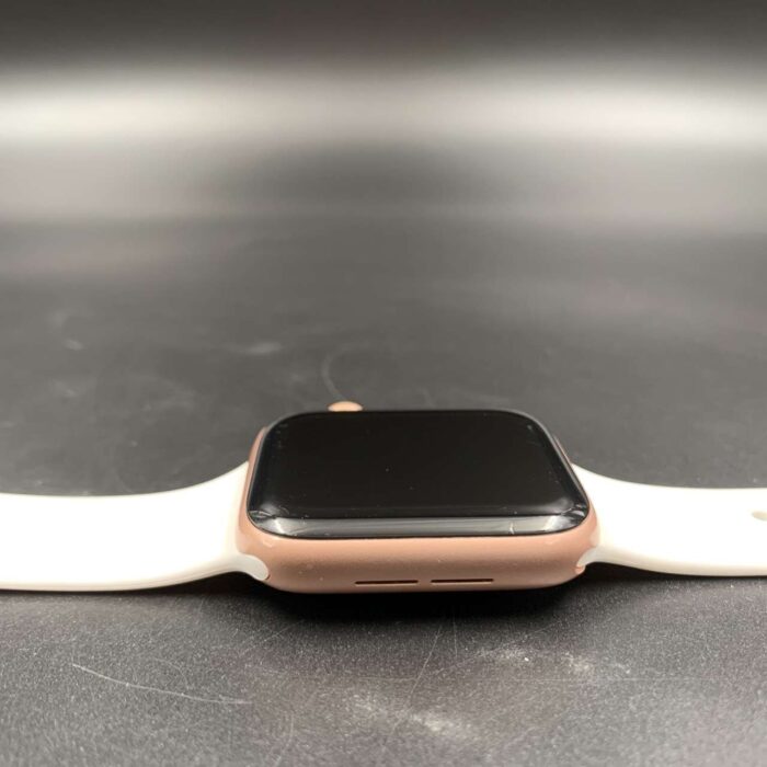 Apple Watch Series SE 44MM Rose Gold - Image 4