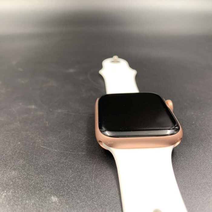 Apple Watch Series SE 44MM Rose Gold - Image 5