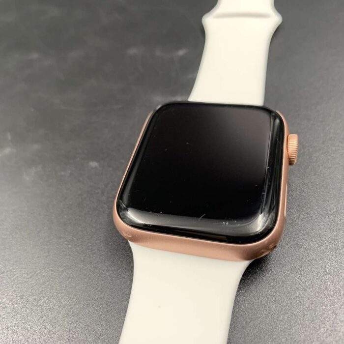 Apple Watch Series SE 44MM Rose Gold - Image 6