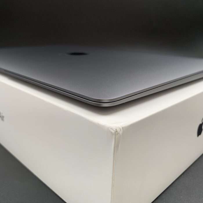 Macbook Air M1 13-inch 256GB Space Grey - Image 3