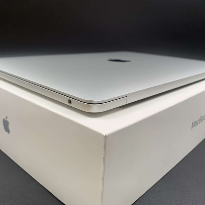 Macbook Pro 13" 2017 | 2,3GHz i5 | 8GB | 128GB Space Grey - Image 4