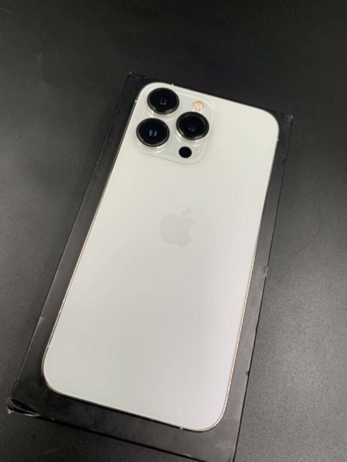 iPhone 13 Pro 128GB Silver - Image 9