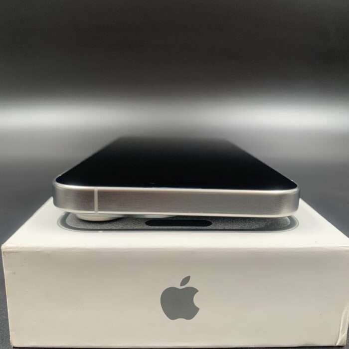 iPhone 15 Pro Max 256GB White Titanium - Image 4