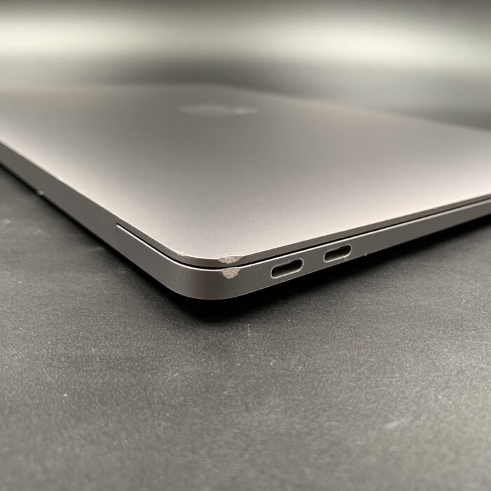 Macbook Air 13" 2018 | 1,6GHz i5 | 8GB | 256GB Space Grey - Image 5