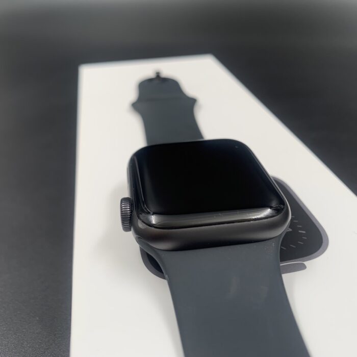 Apple Watch SE 41MM Cellular - Image 3