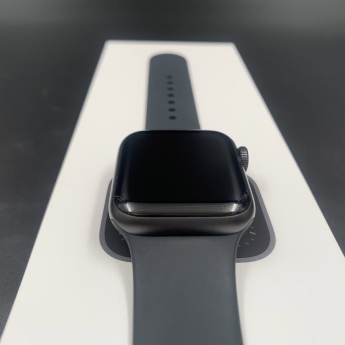 Apple Watch SE 41MM Cellular - Image 5