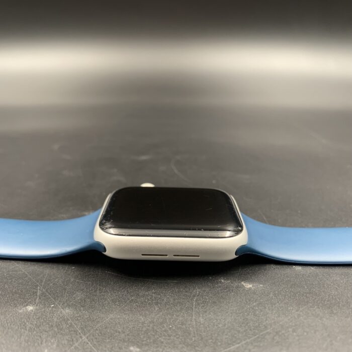 Apple Watch SE 44MM Silver - Image 4