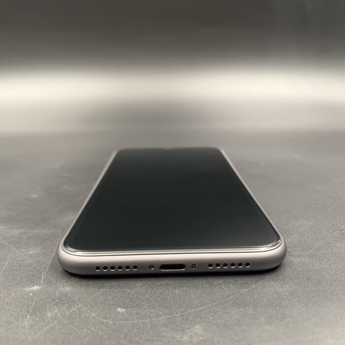 iPhone 11 256GB Black - Image 5