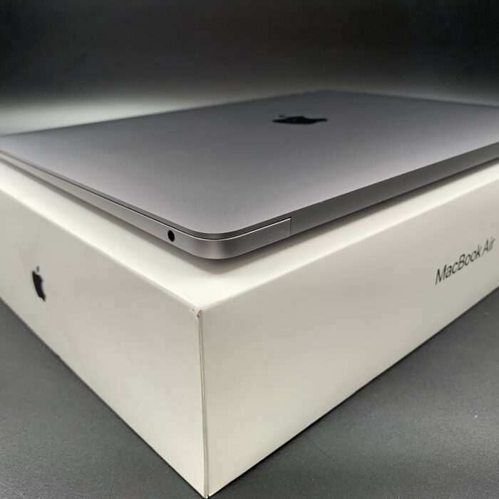 Macbook Air M1 13-inch 256GB Space Grey - Image 4