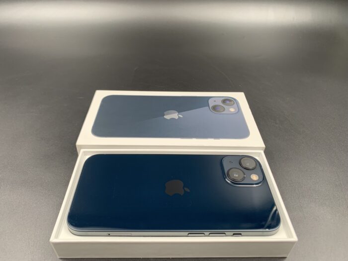 iPhone 13 256GB Midnight - Image 2
