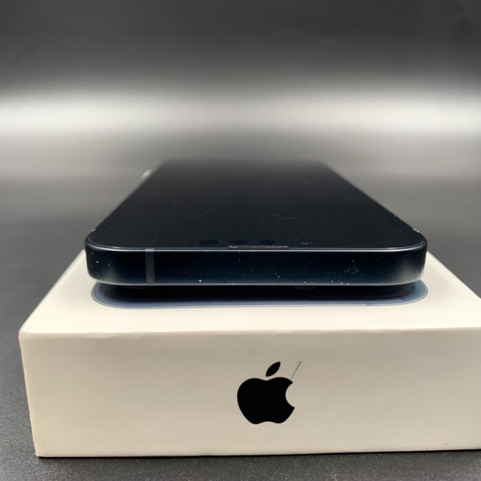 iPhone 13 128GB Midnight - Image 4