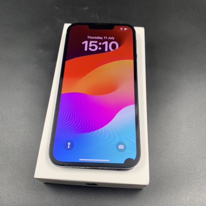 iPhone 13 128GB Midnight - Image 9