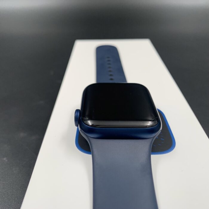 Apple Watch Series 6 40MM Blue - Image 3