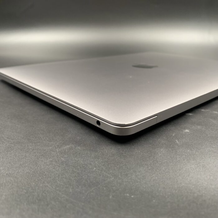 Macbook Pro M1 13" 256GB | 8GB Ram | Space Grey - Image 4