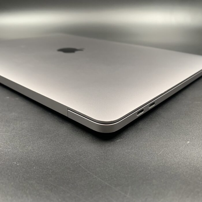 Macbook Pro M1 13" 256GB | 8GB Ram | Space Grey - Image 5
