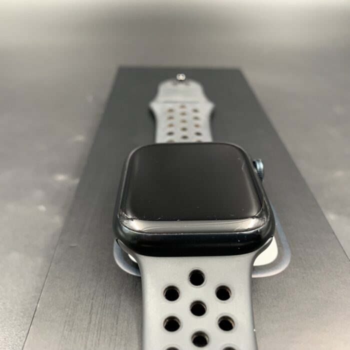 Apple Watch Series 7 Nike Edition 44MM Cellular Space Grey - Image 5
