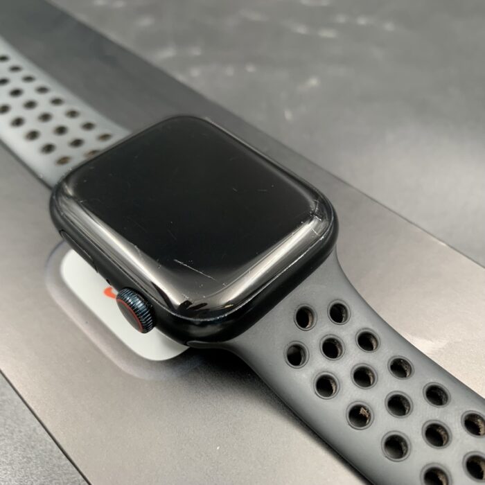 Apple Watch Series 7 Nike Edition 44MM Cellular Space Grey - Image 6