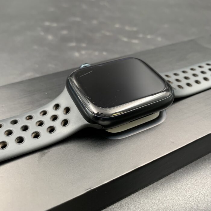 Apple Watch Series 7 Nike Edition 44MM Cellular Space Grey - Image 7