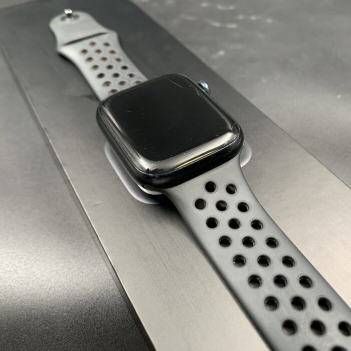 Apple Watch Series 7 Nike Edition 44MM Cellular Space Grey - Image 8