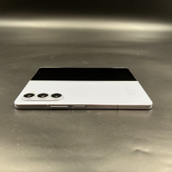 Samsung Galaxy Z Fold 5 256Gb Blue (Cracked Screen) - Image 2