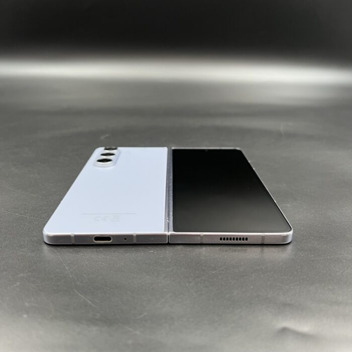 Samsung Galaxy Z Fold 5 256Gb Blue (Cracked Screen) - Image 3