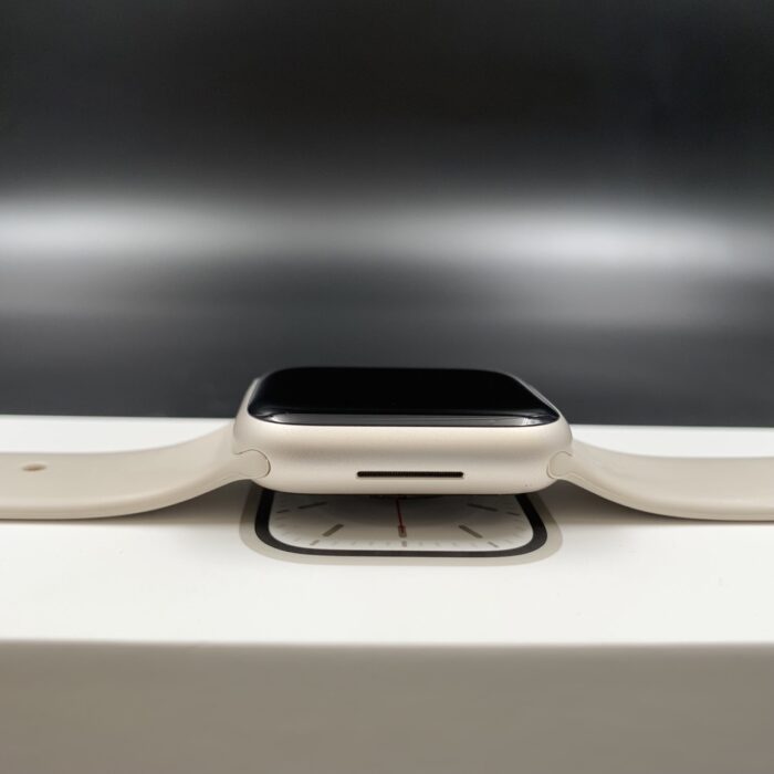 Apple Watch Series 7 41MM Starlight - Image 2