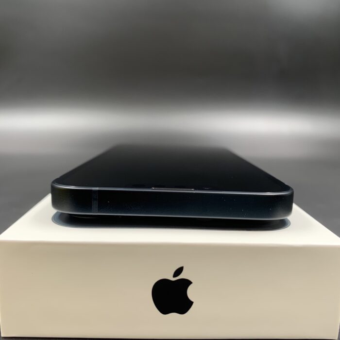 iPhone 13 128GB Midnight - Image 4