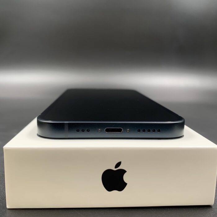 iPhone 13 128GB Midnight - Image 6