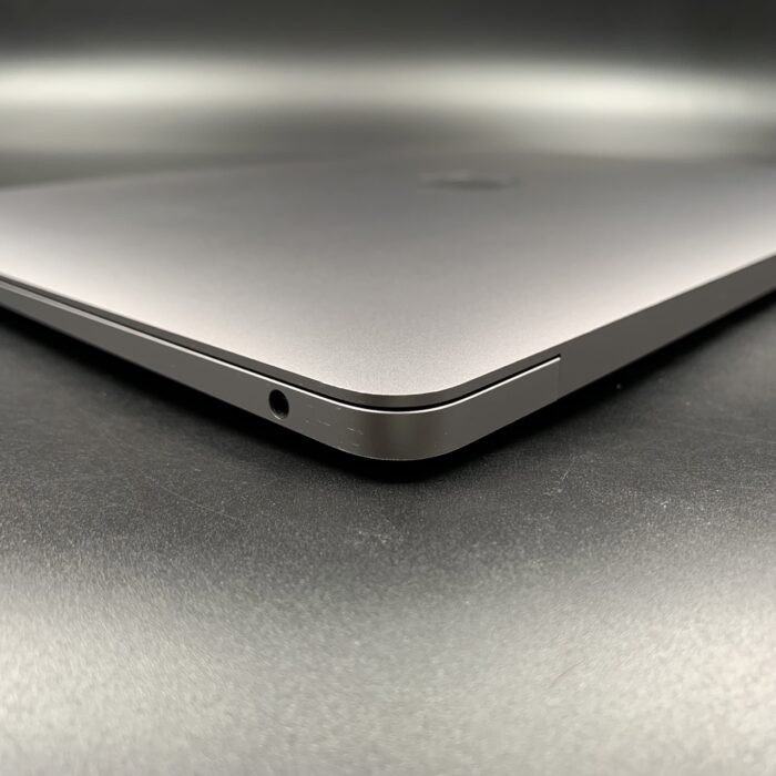 Macbook Air M1 13-inch 256GB Space Grey - Image 4