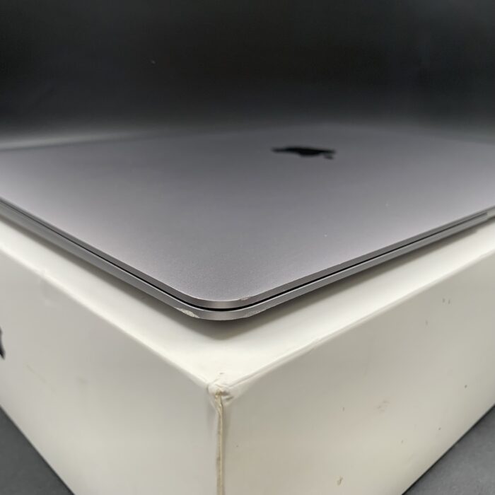 Macbook Air 13" 2018 Space Grey - Image 2