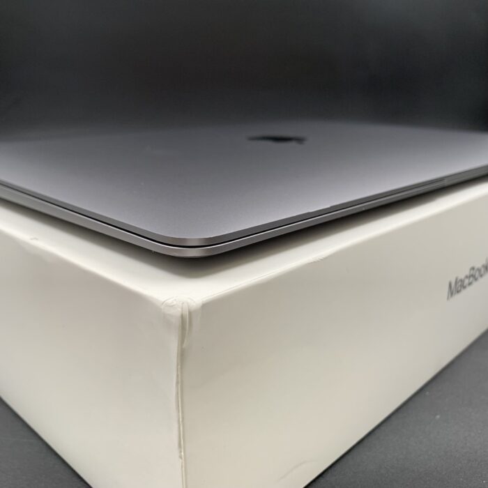 Macbook Air M1 13-inch 256GB Space Grey - Image 2