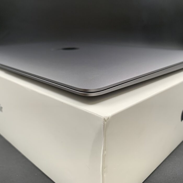 Macbook Air M1 13-inch 256GB Space Grey - Image 3