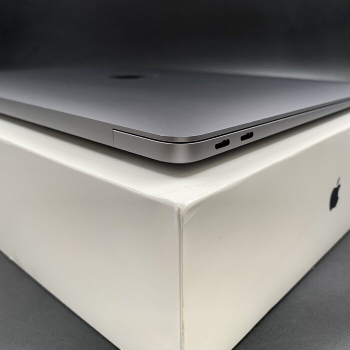 Macbook Air M1 13-inch 256GB Space Grey - Image 5