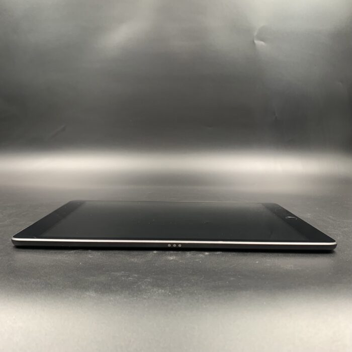 iPad (7th Gen) 32GB Space Grey - Image 4