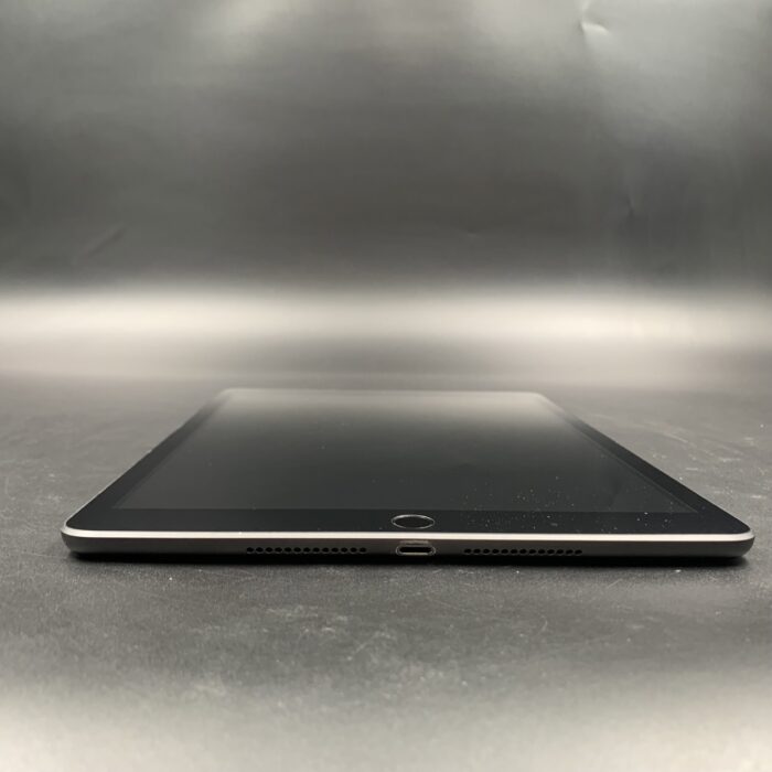 iPad (7th Gen) 32GB Space Grey - Image 5