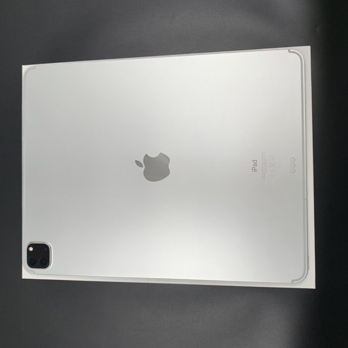 iPad Pro 12.9 (4th Generation) 1TB Wifi + Cellular Silver - Image 7