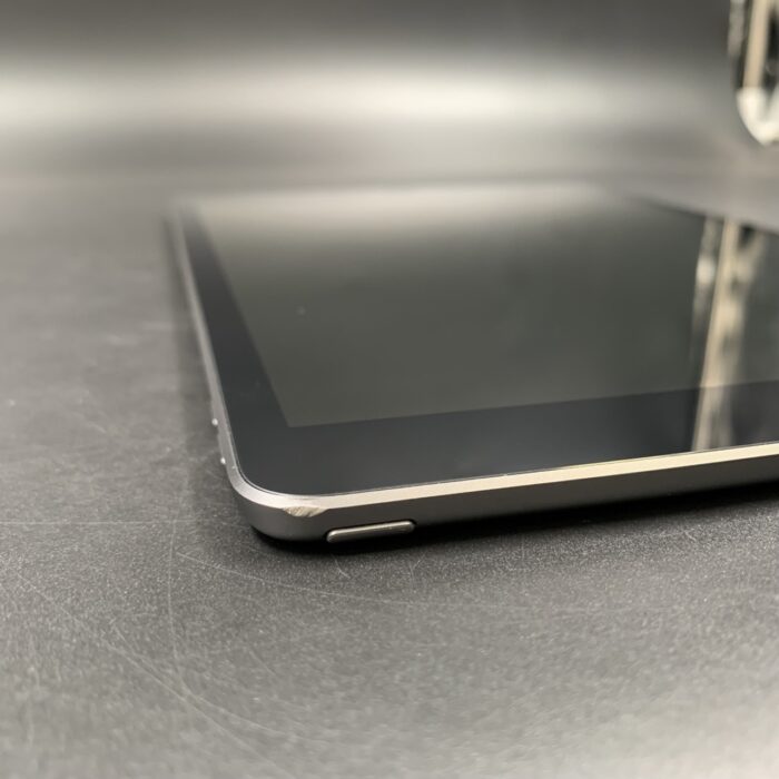 iPad (7th Gen) 32GB Space Grey - Image 3