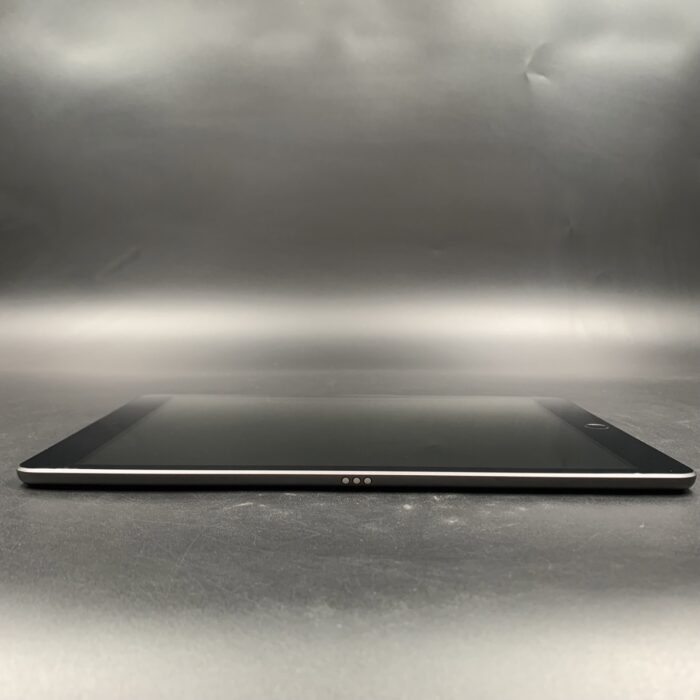 iPad (7th Gen) 32GB Space Grey - Image 5