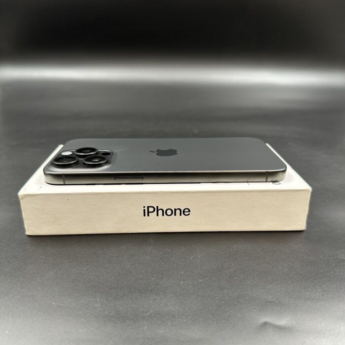 iPhone 15 Pro Max 256GB Black Titanium (Rain Only) - Image 3
