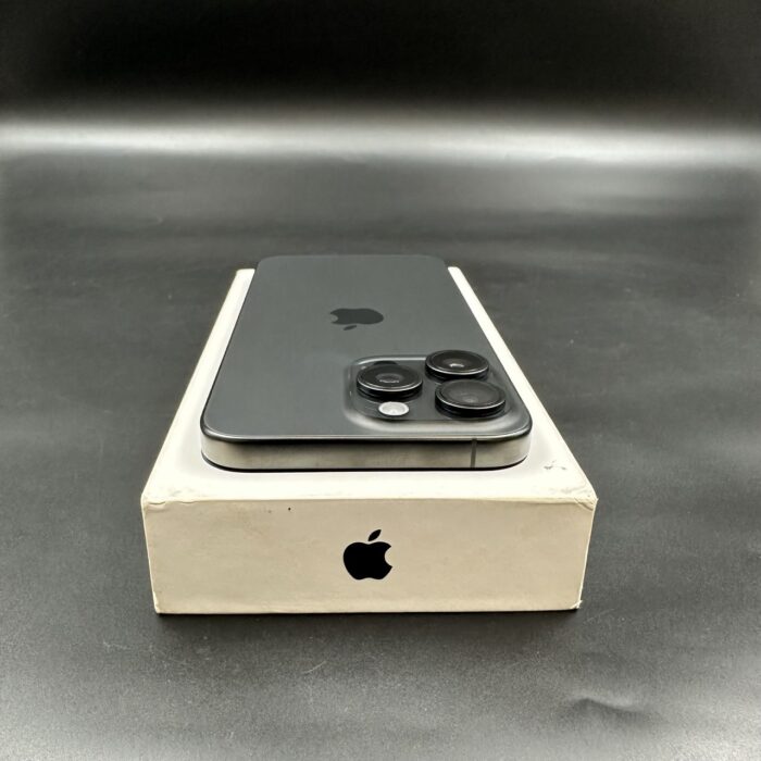iPhone 15 Pro Max 256GB Black Titanium (Rain Only) - Image 6