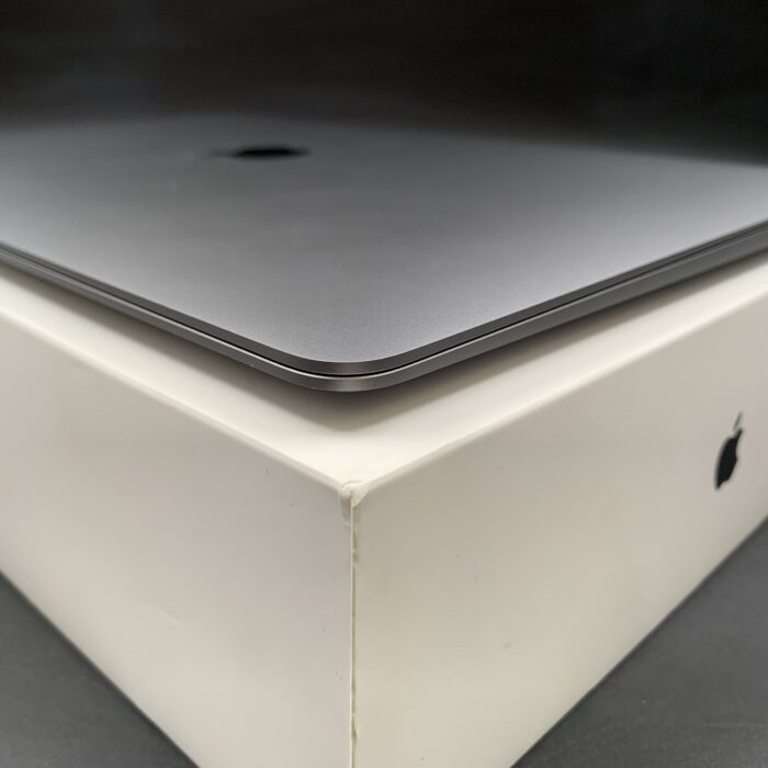 Macbook Air M1 13-inch 256GB Space Grey - Image 3